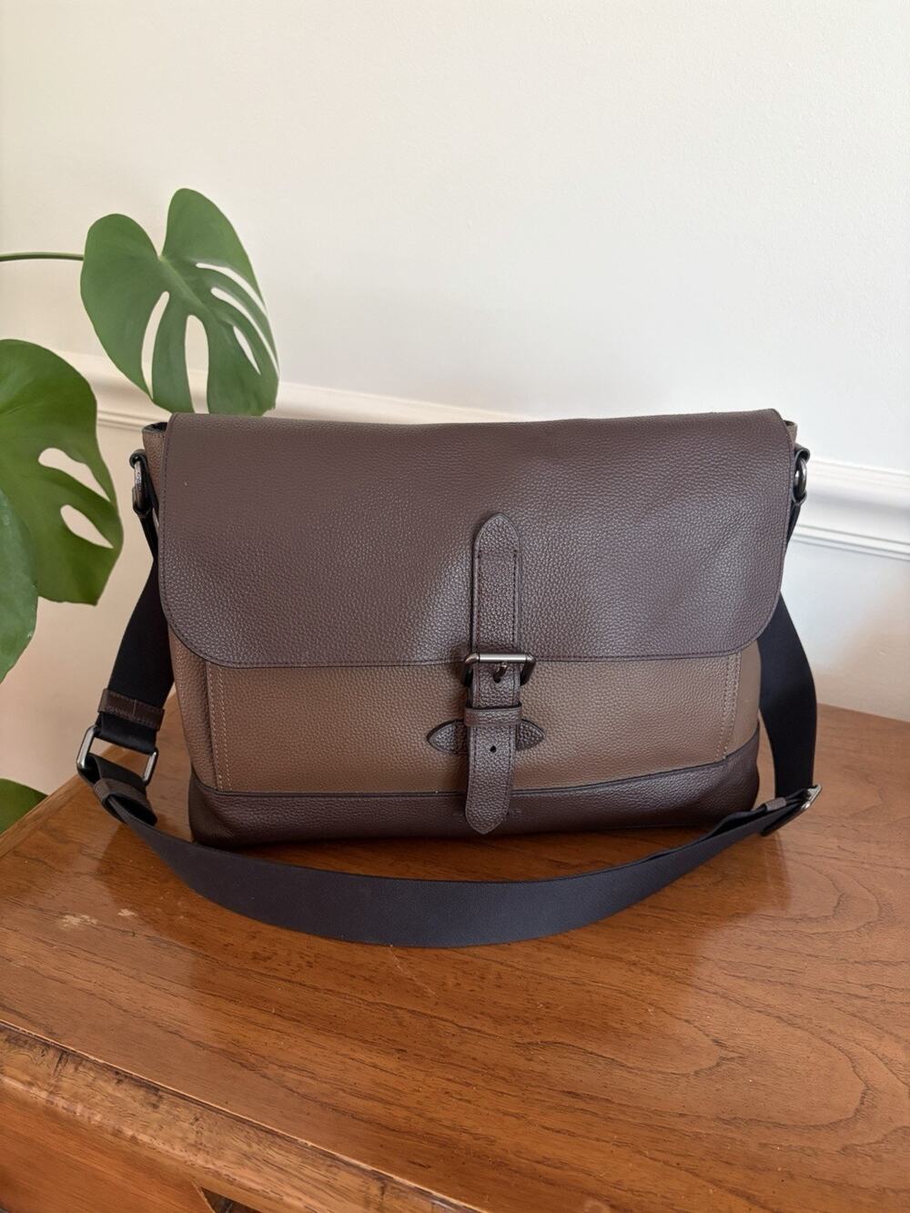 COACH Shoulder Bag Hudson A4 Compatible Business Leather Brown Leather Unisex